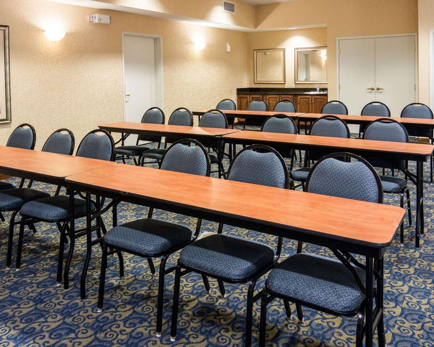 Comfort Suites Nacogdoches 41/44
