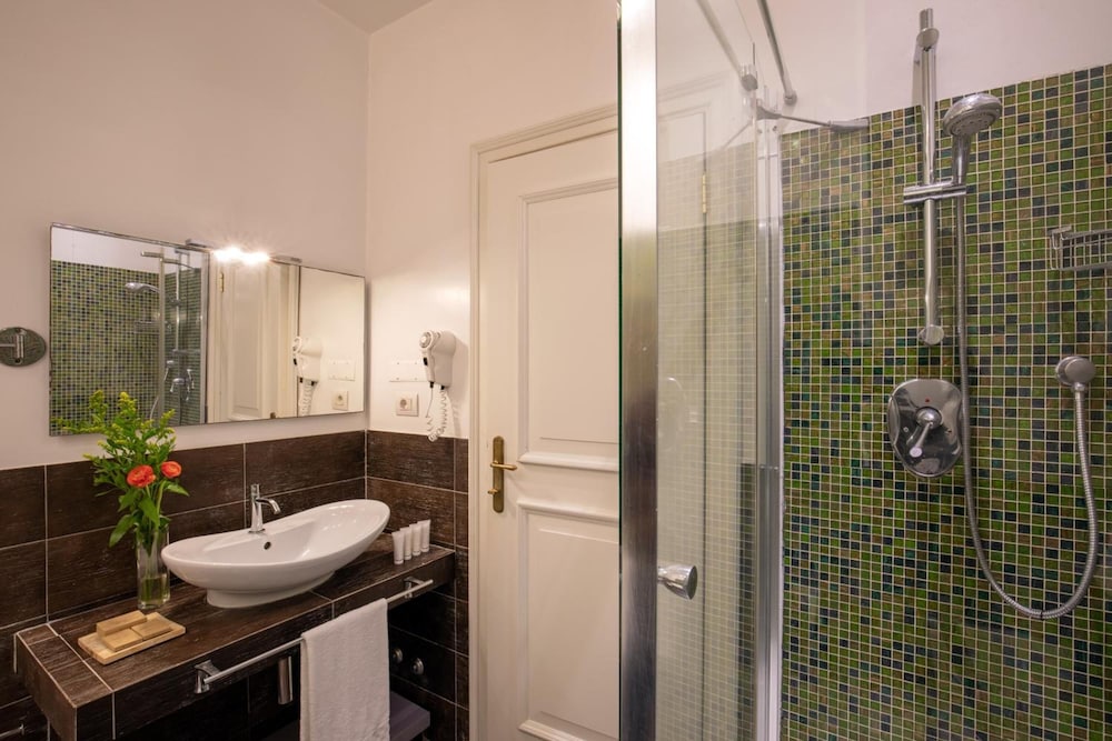 Vivaldi Luxury Rooms 62/63