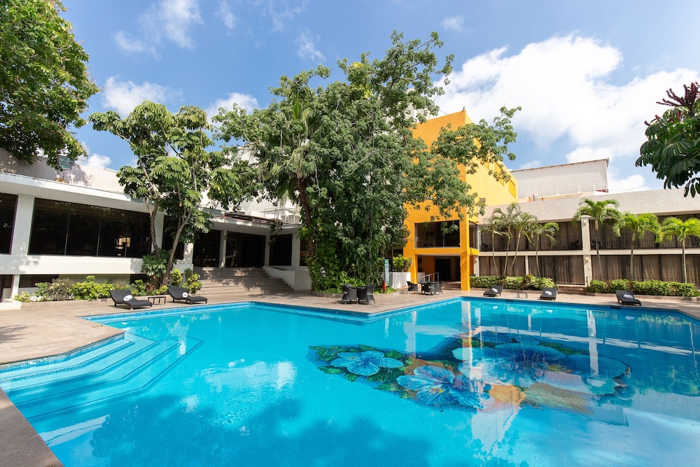 HS HOTSSON Hotel Tampico 5/55