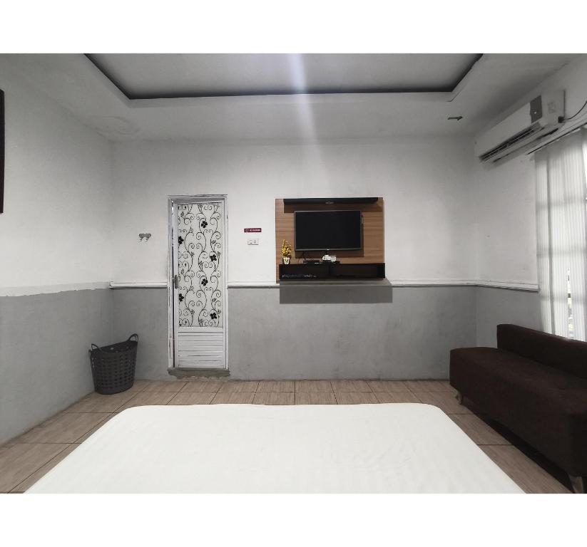 Hotel O near Mall Boemi Kedaton formerly House Of Tuwuh 1 9/10