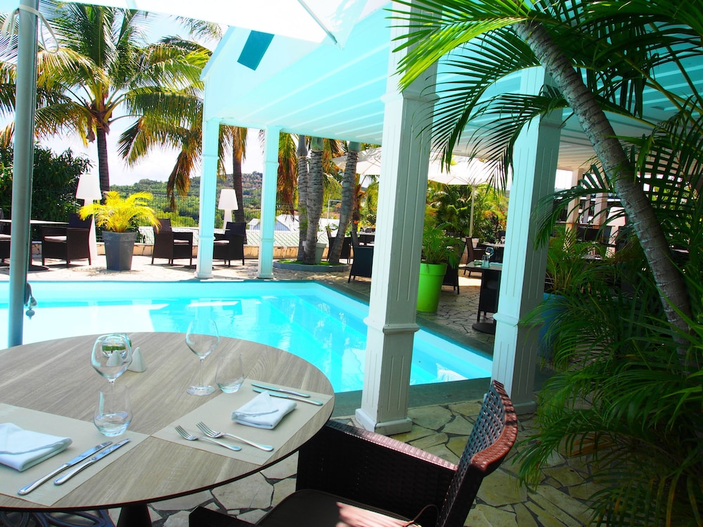 Hotel Latitude 21 53/58