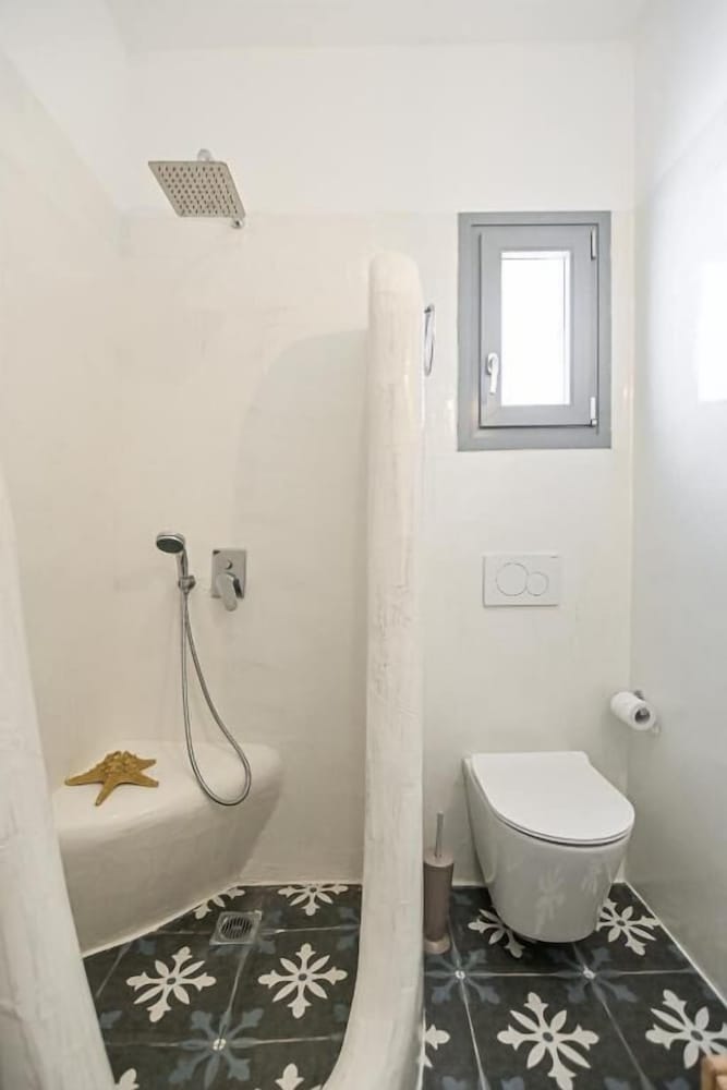 White Cocoon Exclusive villas 66/68