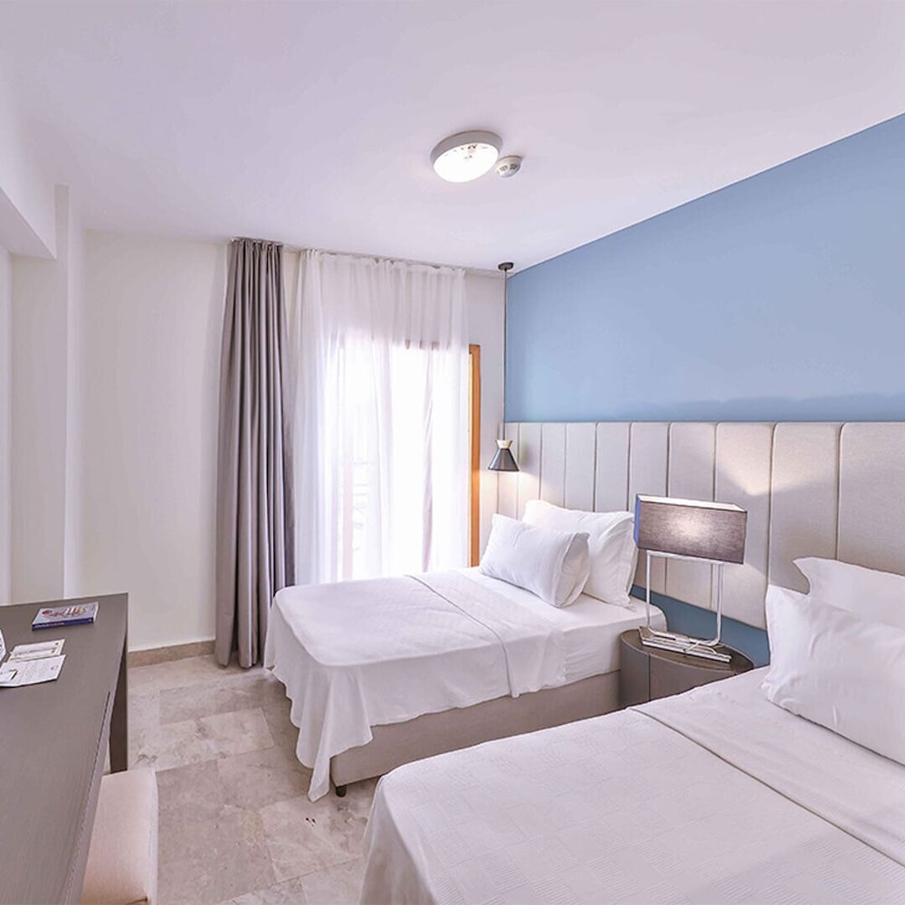 غرفة قياسية بسريرين منفصلين، Hera Hotel 2/4