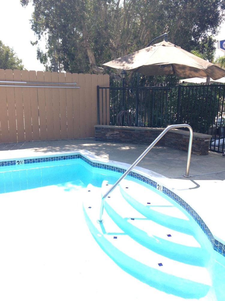 Escondido Lodge 34/56