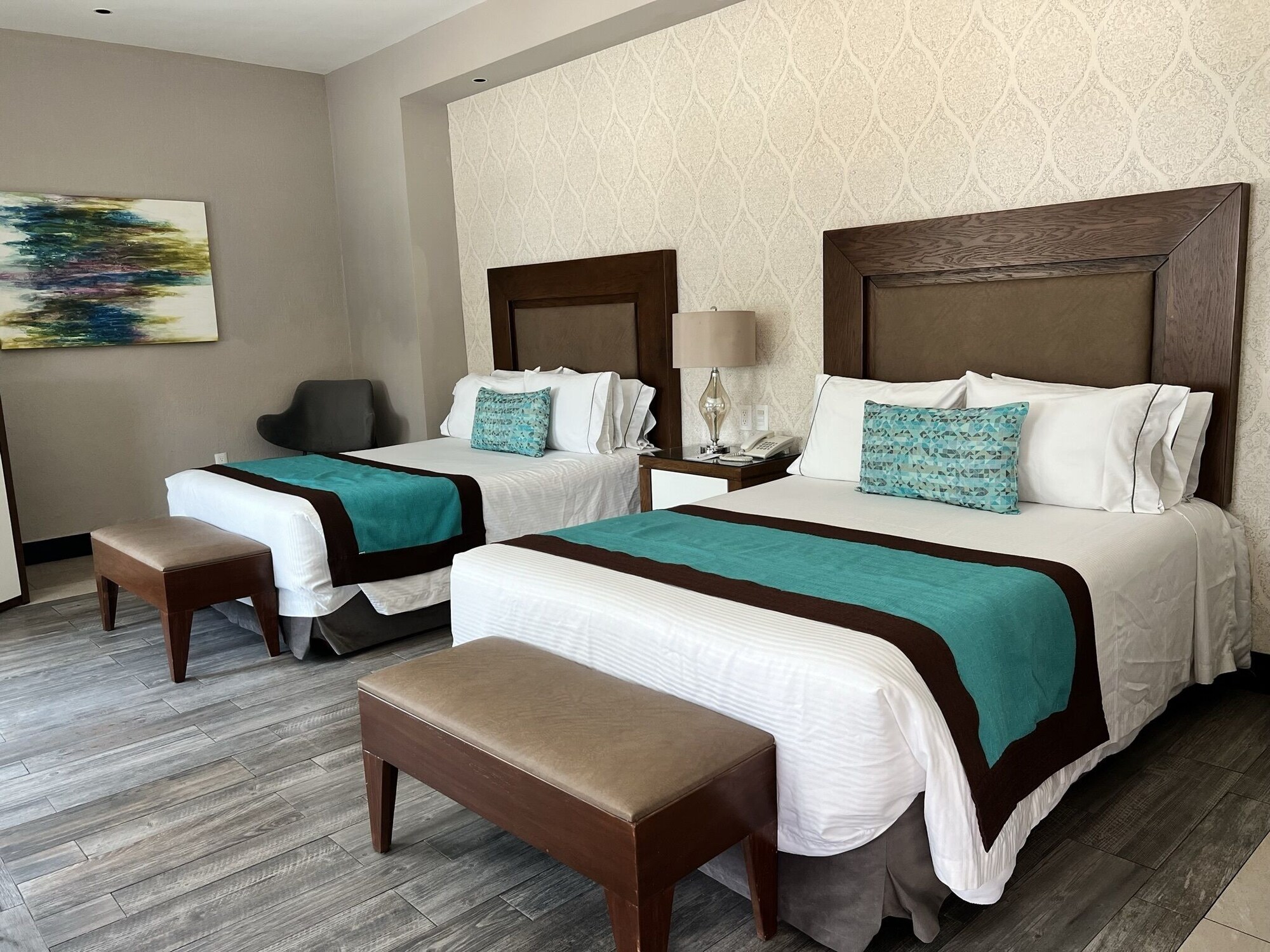 Suite, 2 Double Beds, Kitchenette