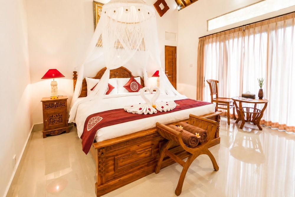 Jero Sebali Villa 8/48