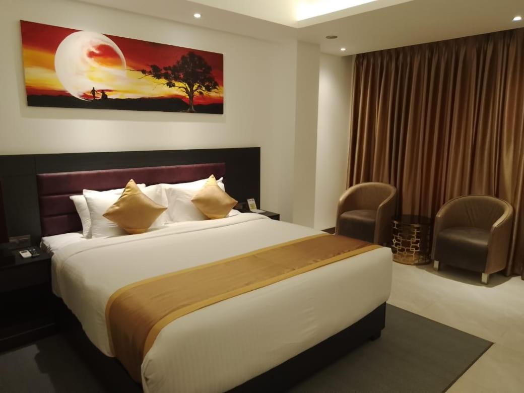 Hotel X Rajshahi 18/45