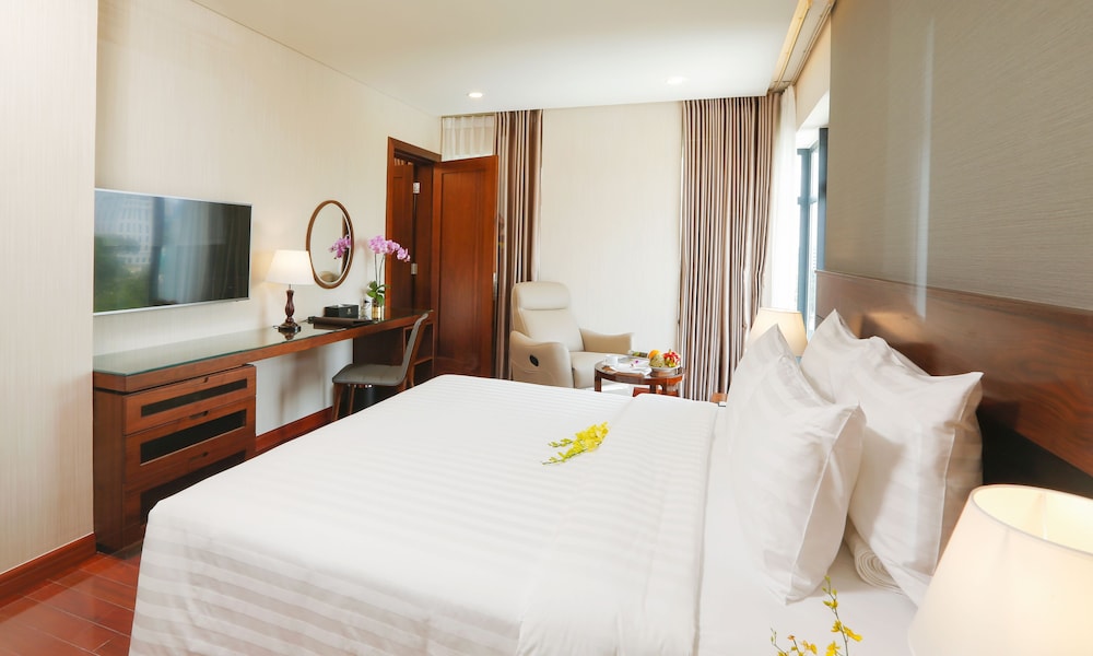 Orchids Hotel Saigon 24/70