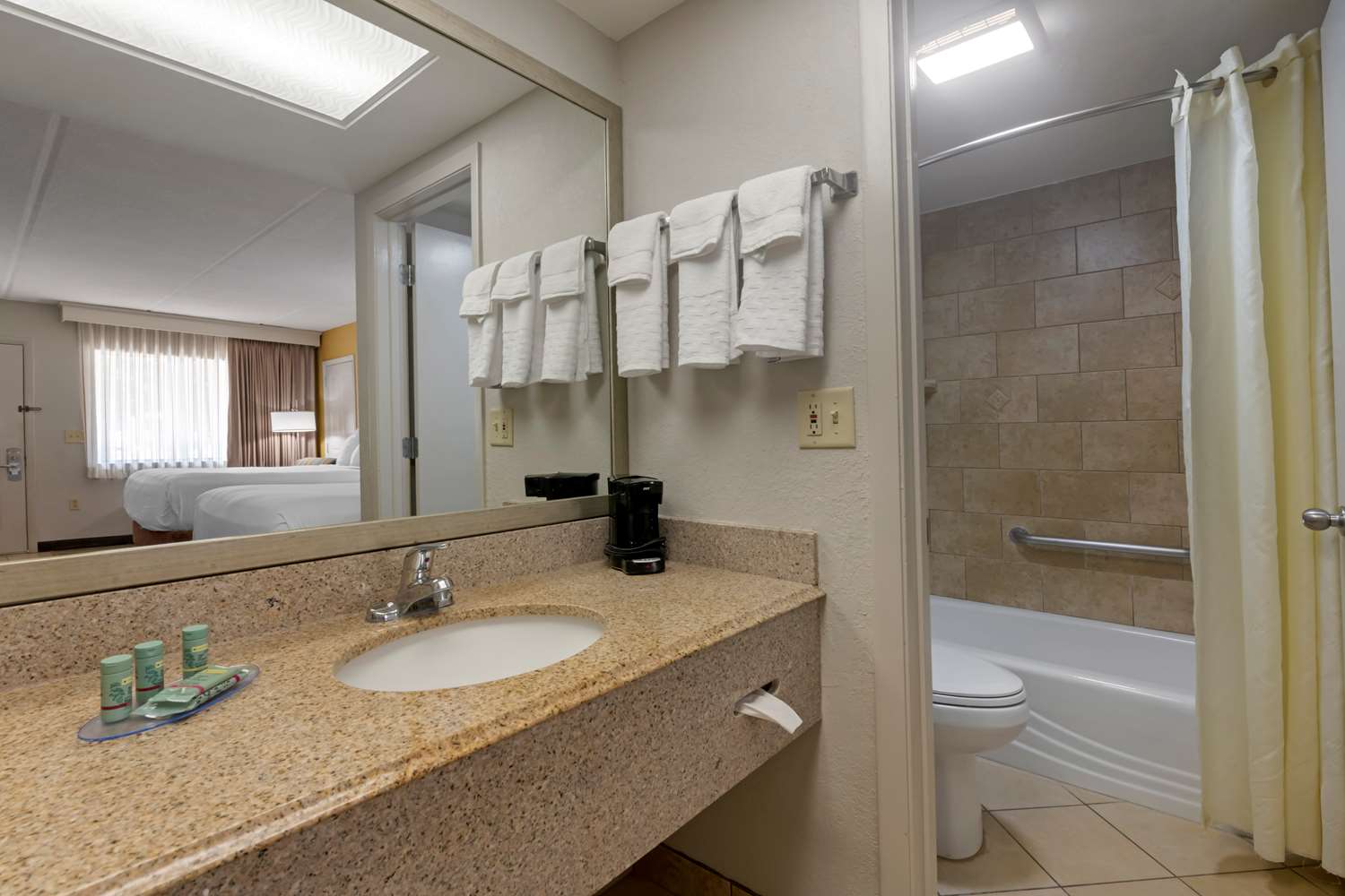 غرفة بسريرين كوين، Best Western Inn of Palatka 7/7