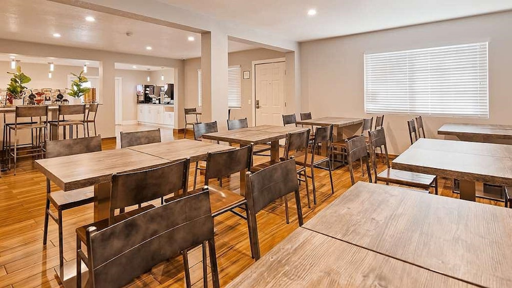 Best Western Plus Ontario Airport & Convention Center 10/31