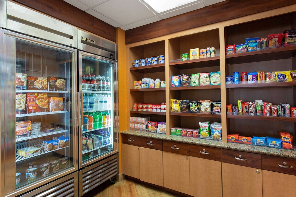 La Quinta Inn & Suites by Wyndham Jacksonville Butler Blvd in JACKSONVILLE - FL