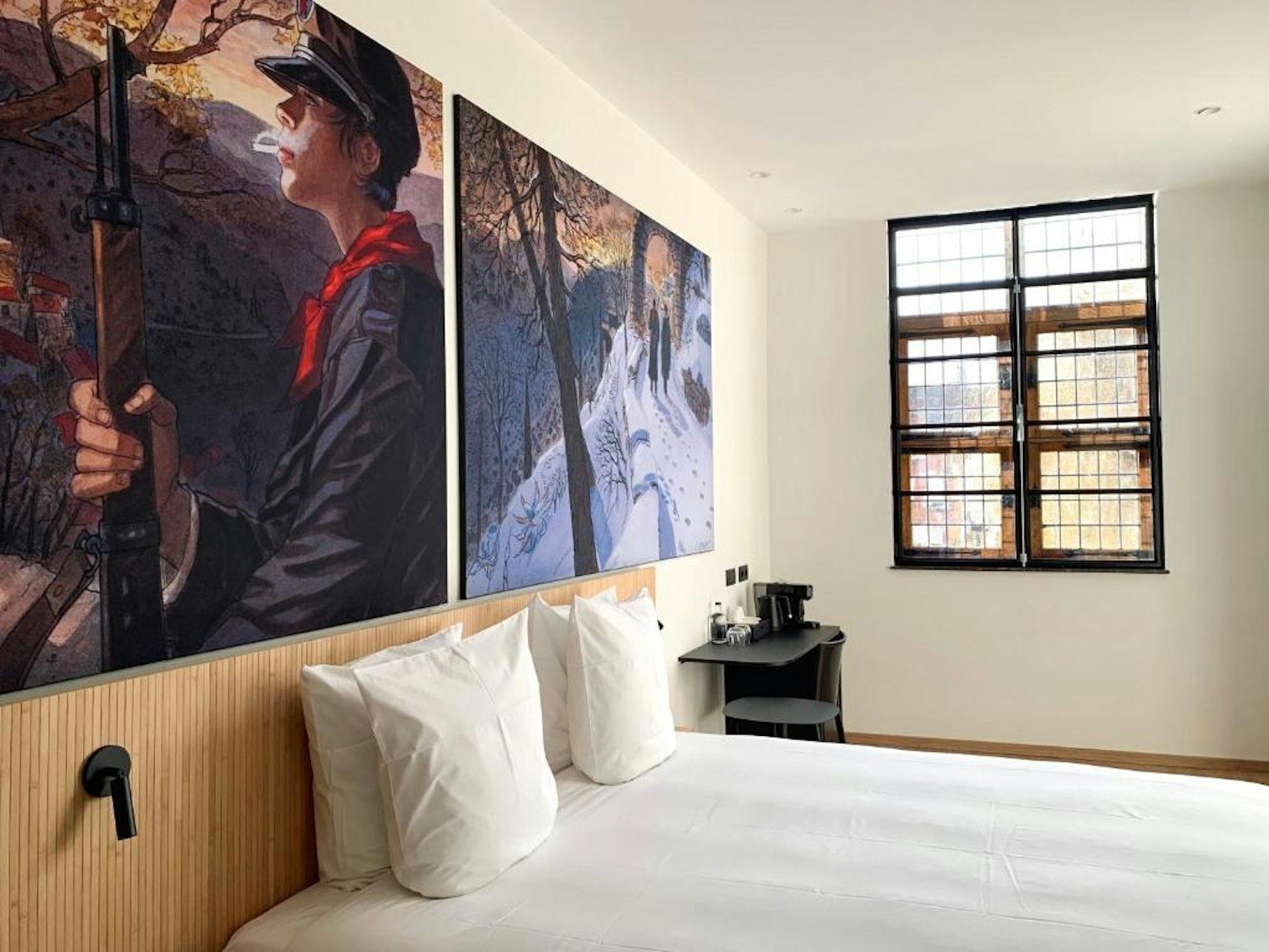 Comic Art Hotel 8/18