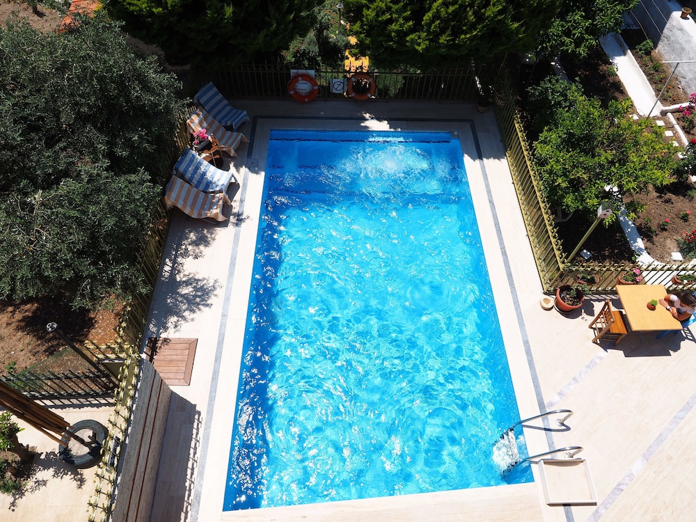 HOTEL GRAND AMPHORA 38/57