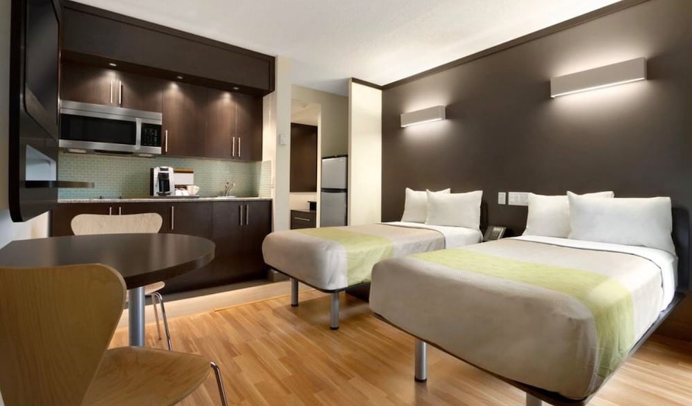 Quality Inn & Suites Kansas City Downtown 25/50