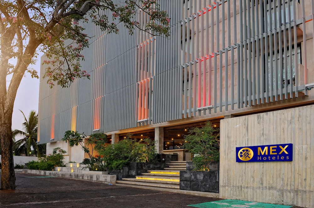 Mex Hoteles Cancun Centro 58/64