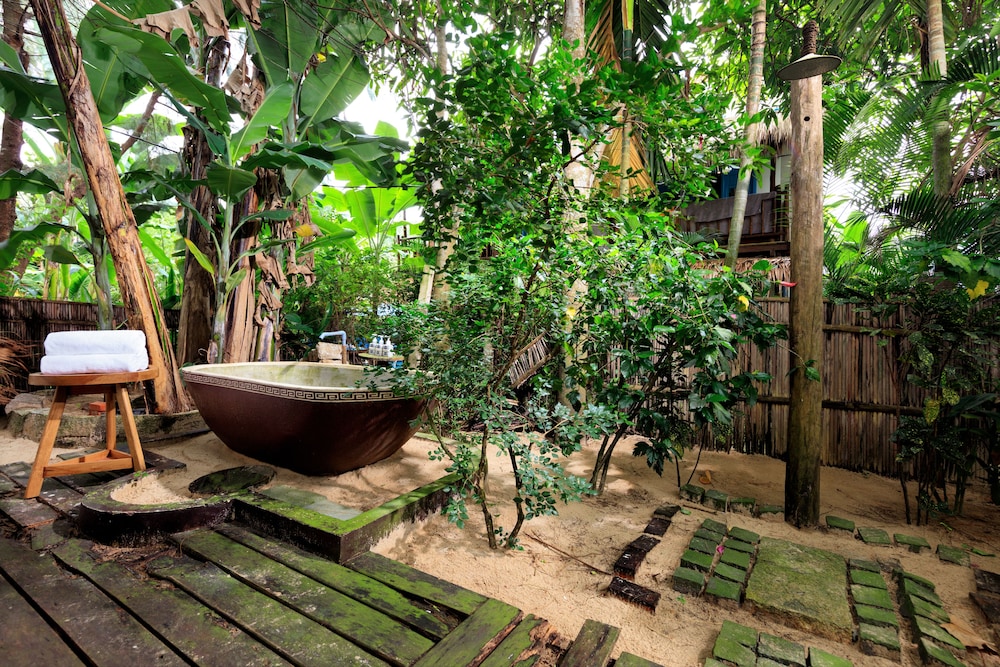 Aira Boutique Hoi An 62/67