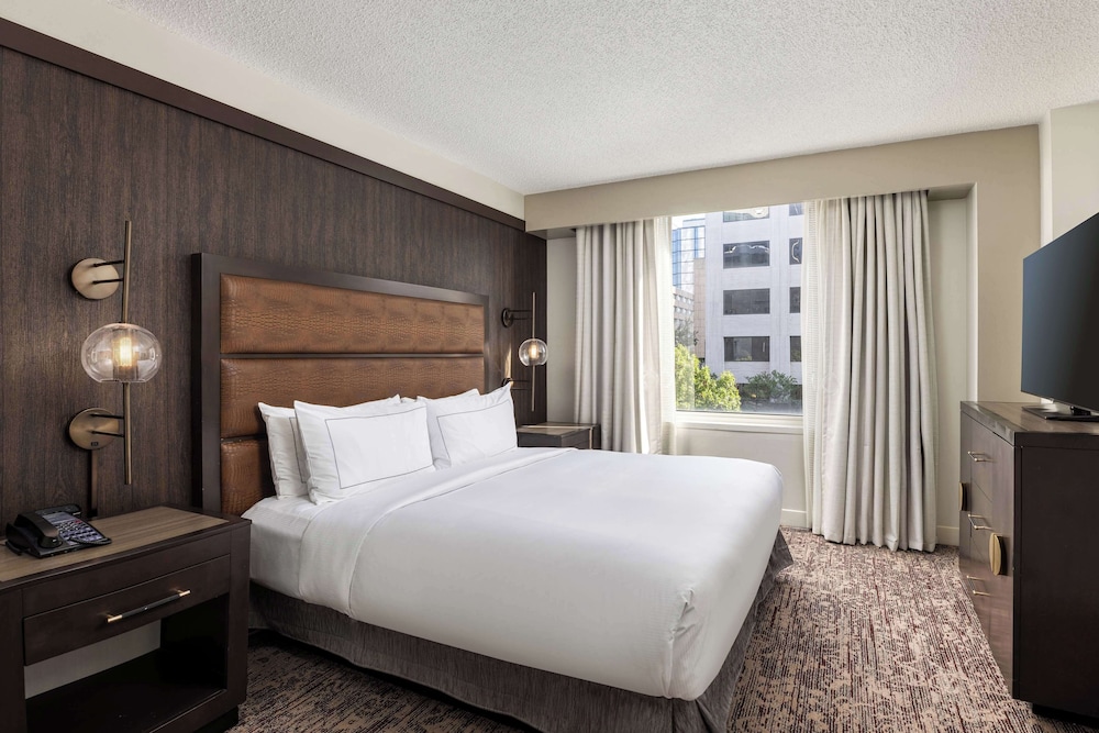 1 Bedroom, Suite, King Bed, Capital View