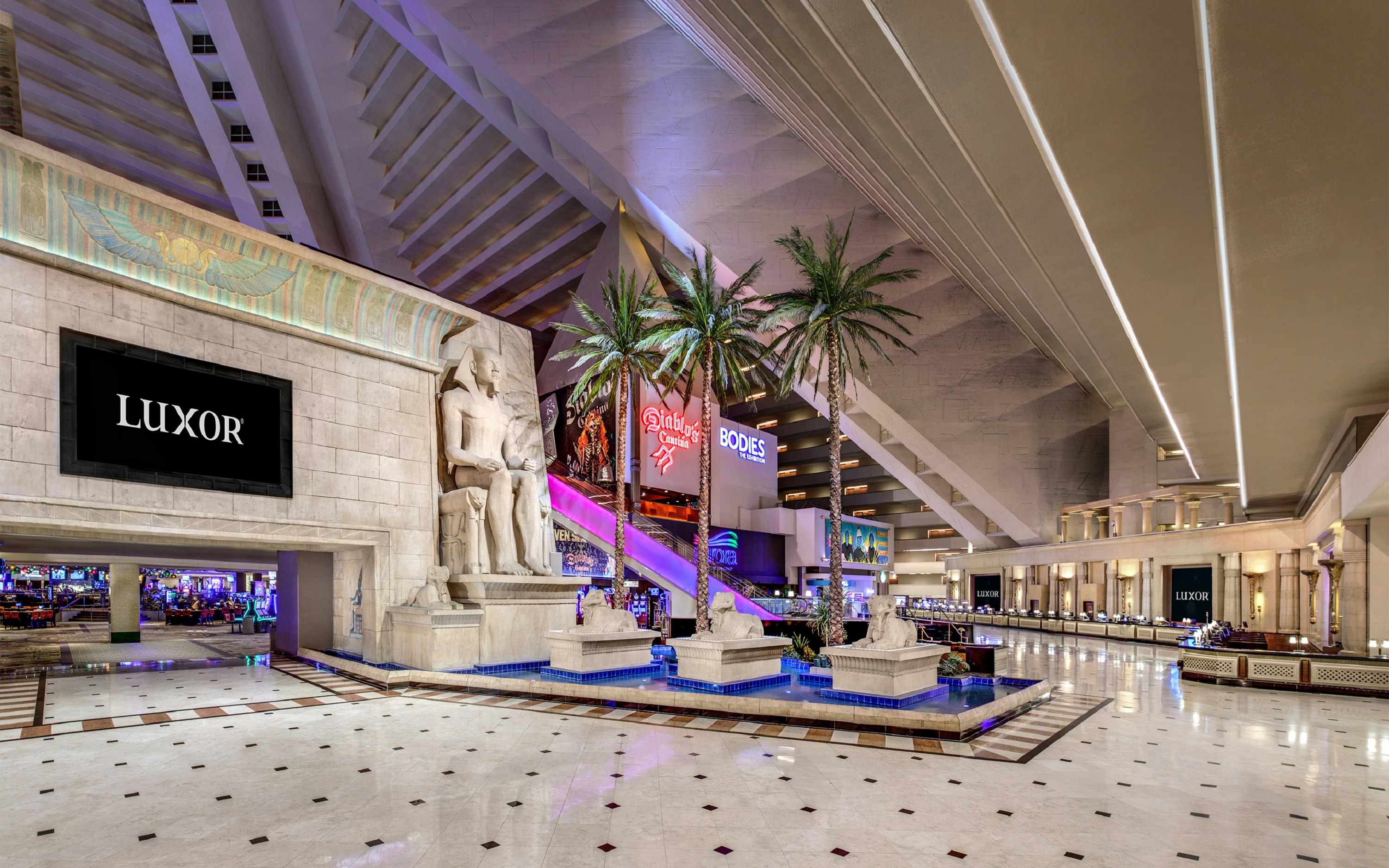 Luxor Hotel and Casino 33/73