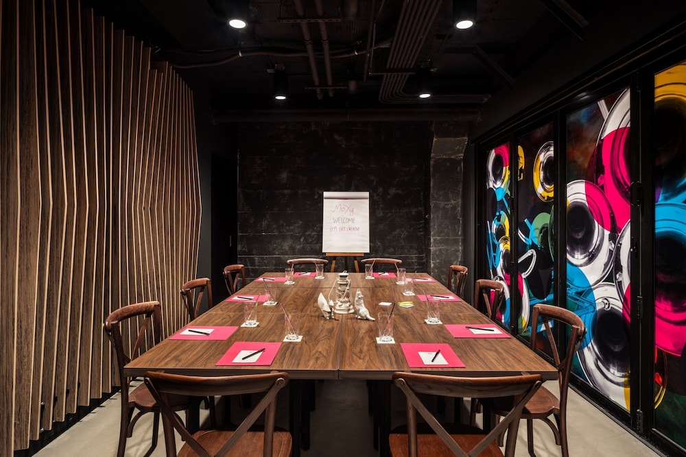 Moxy Springfield Downtown 51/55