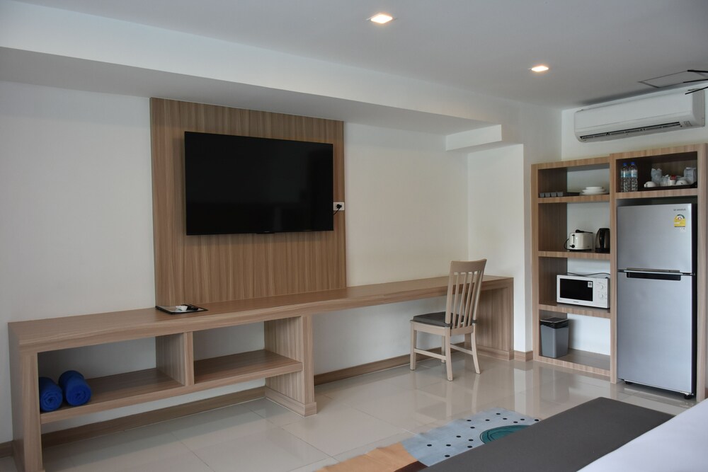 Lae Lay Suites 51/62