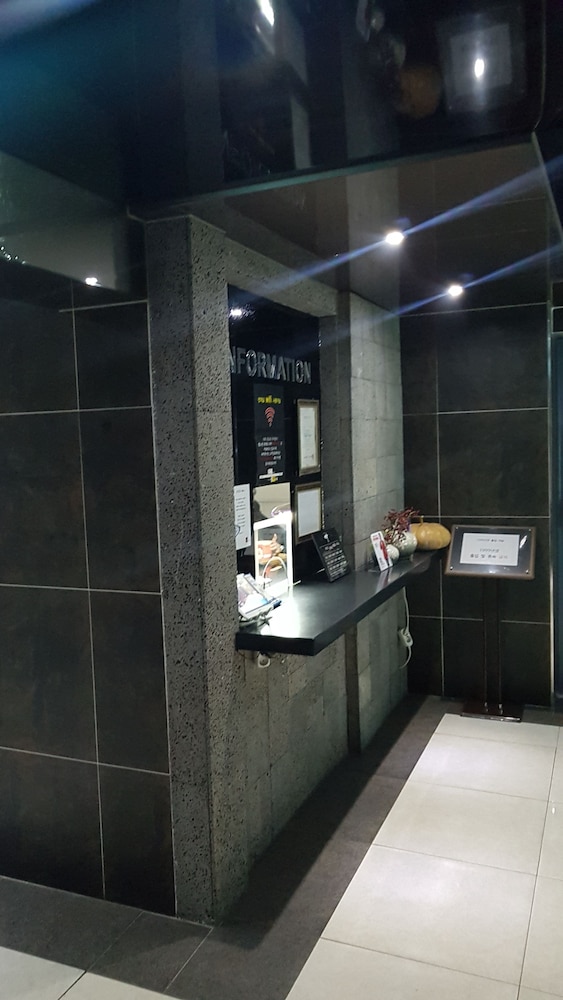 Busan H-Avenue Hotel Seomyeon Station 45/58