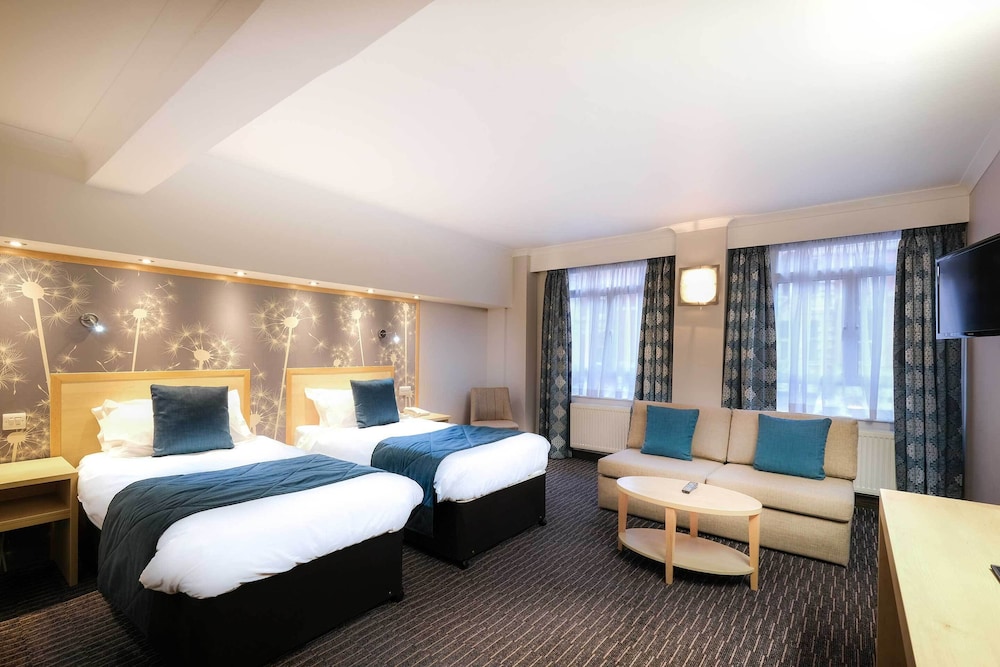 Bedford Hotel 20/79
