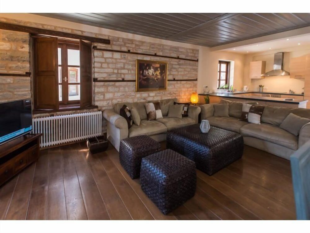 Epoches Luxury Suites 27/50