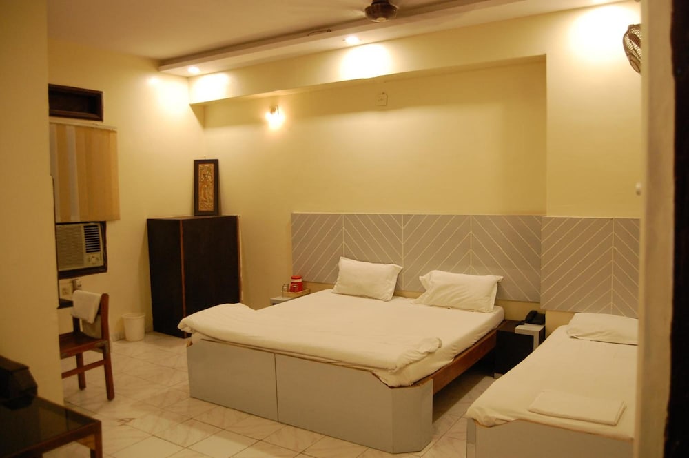 Hotel New Sunder 7/28