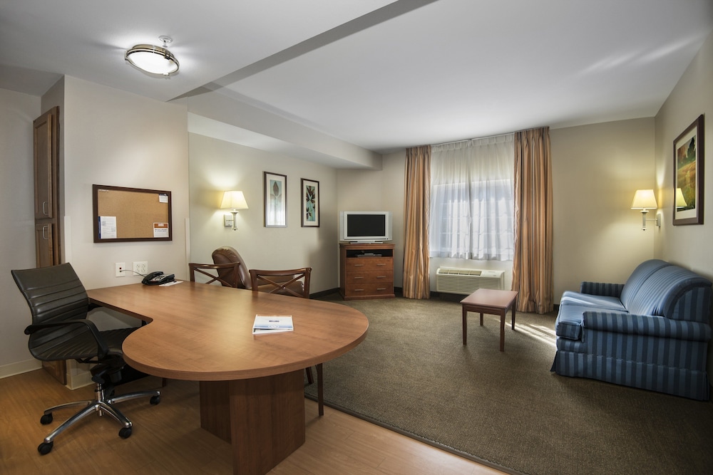 Candlewood Suites Conway 32/65