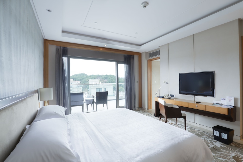 SHERATON QIANDAO LAKE RESORT 8/40