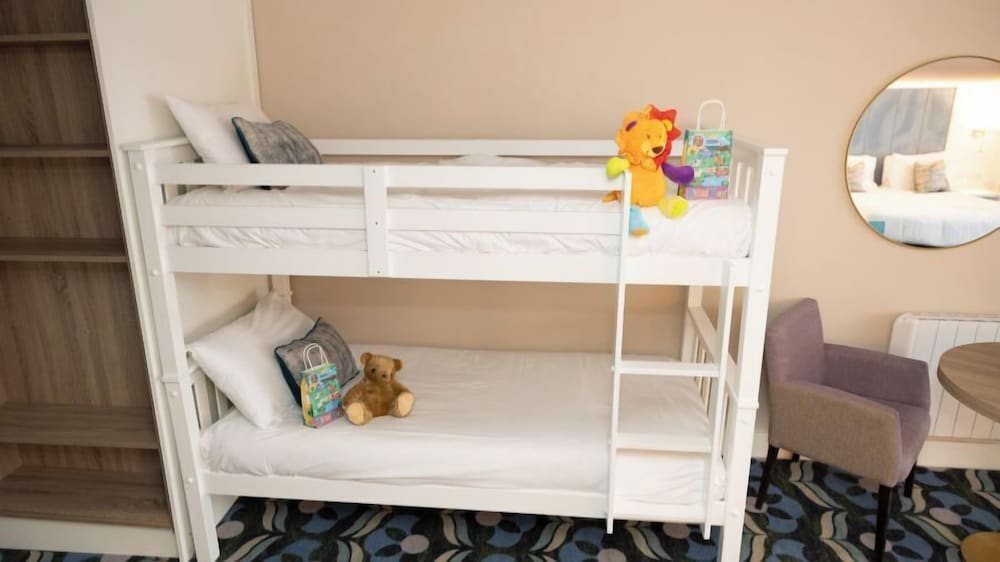 Ocean Sands Hotel 40/40