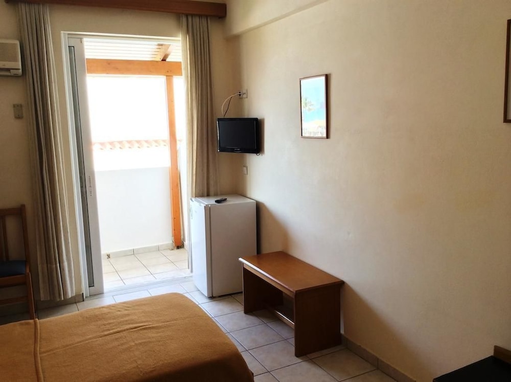 Andreolas Beach Hotel 14/33