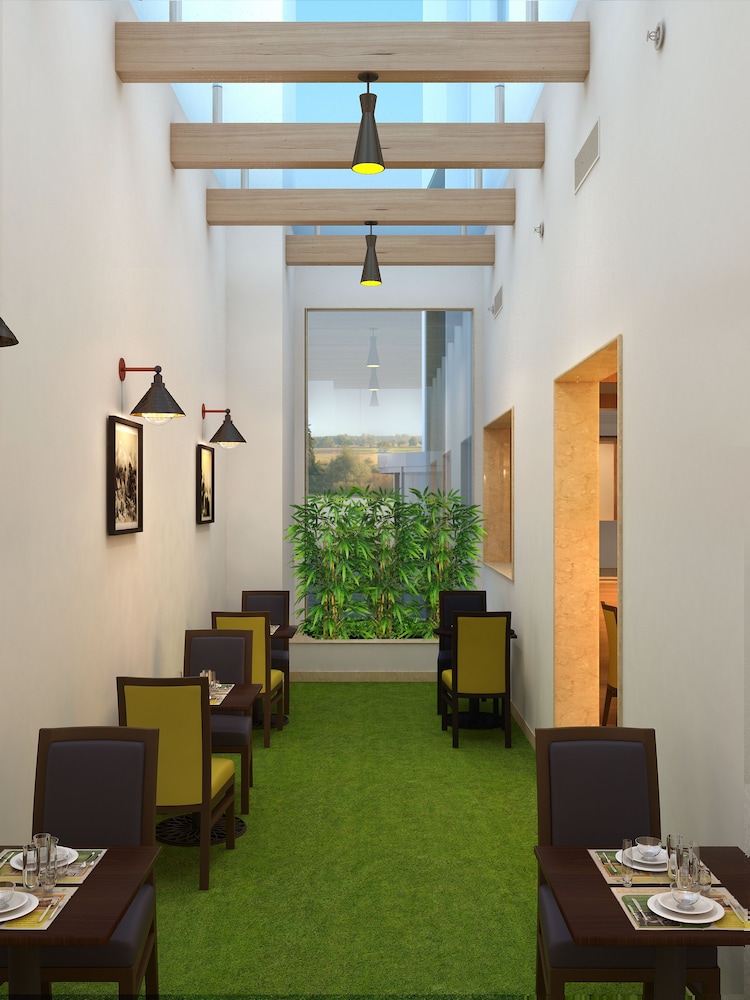 Lemon Tree Hotel Coimbatore 20/35