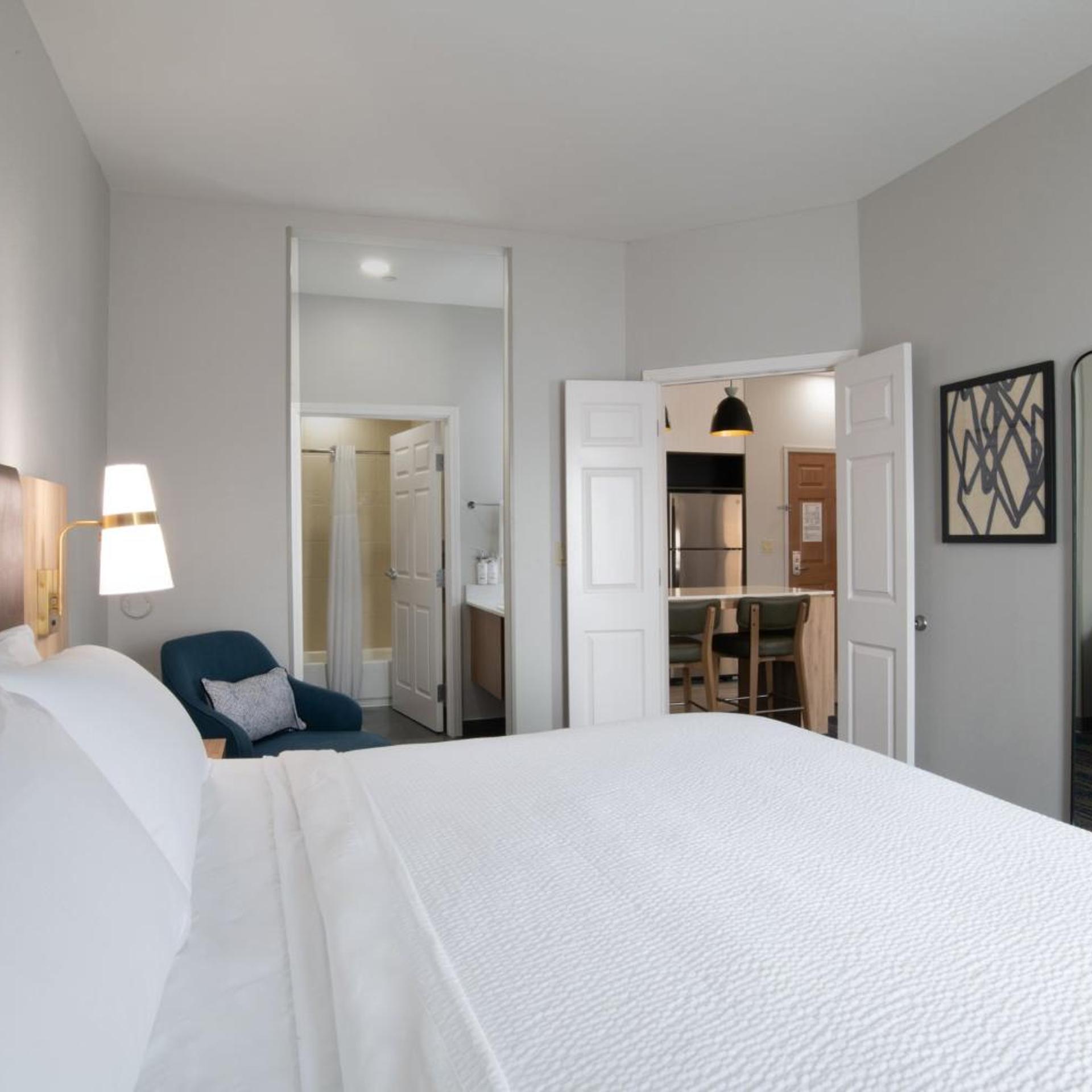 2 Bedrooms, Suite, 2 Bathrooms, Accessible