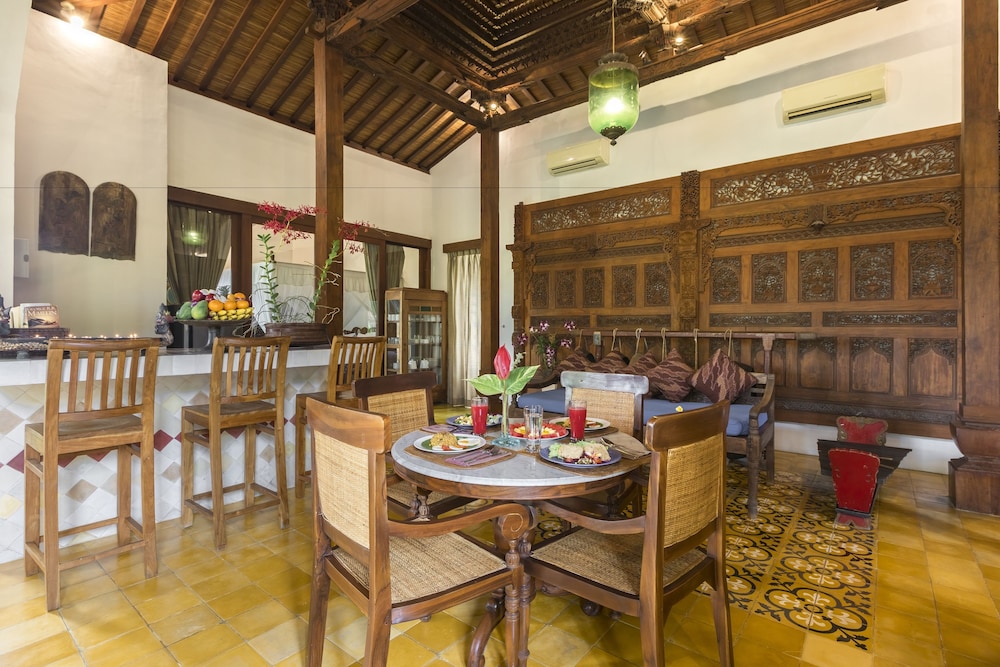 Villa Kampung Kecil 61/78