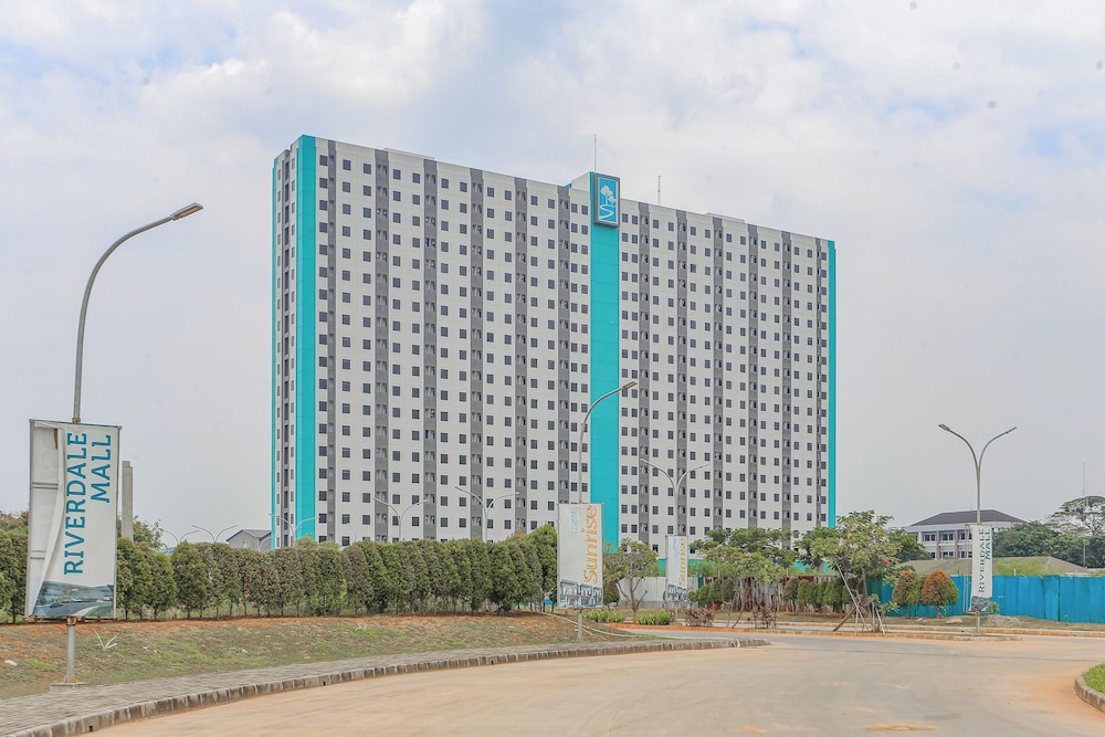 Hotel O cikarang at apartment Riverdale 9/48