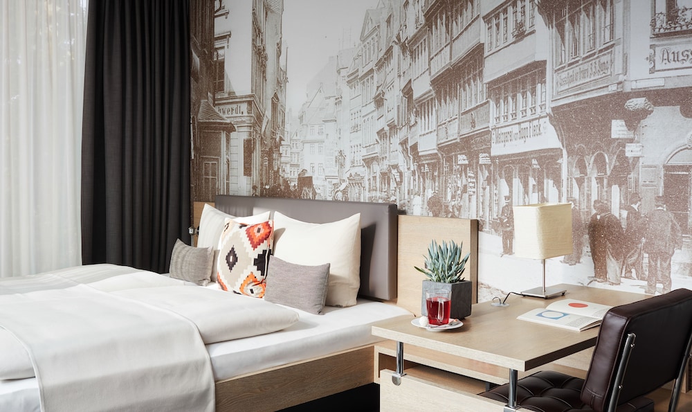 Derag Livinghotel Frankfurt 16/36