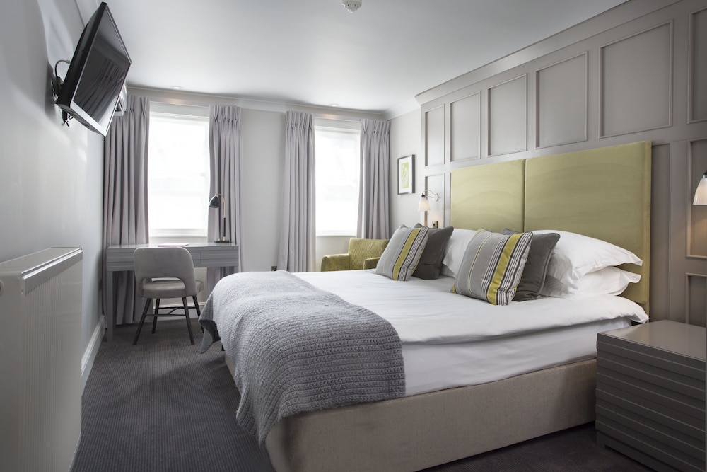 Royal Wells Hotel 15/71