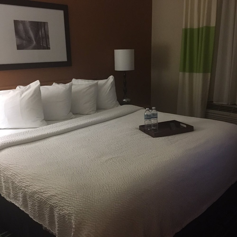 Fairfield Inn by Marriott New York LaGuardia Airport/Flushing 10/37