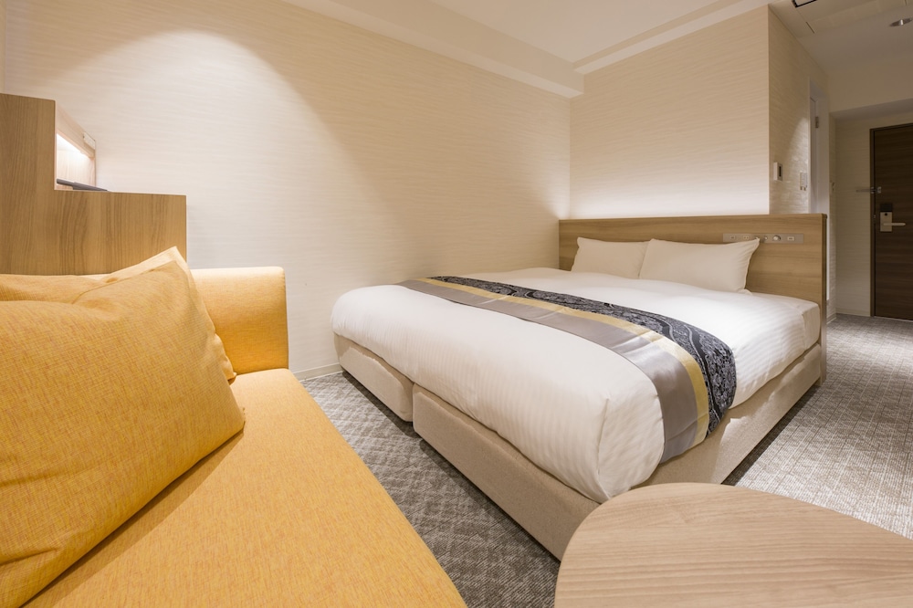 Superior, Queen Bed