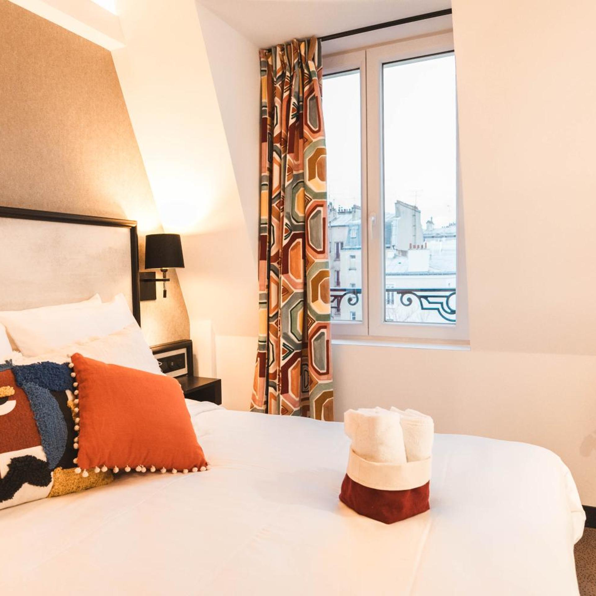 Essential, Parisian, Double Bed