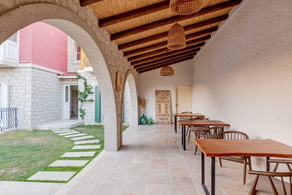 Lika Alacati 34/48