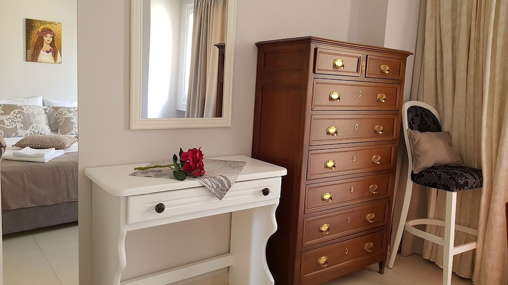 Heraklion Old Port Apartments 7/48