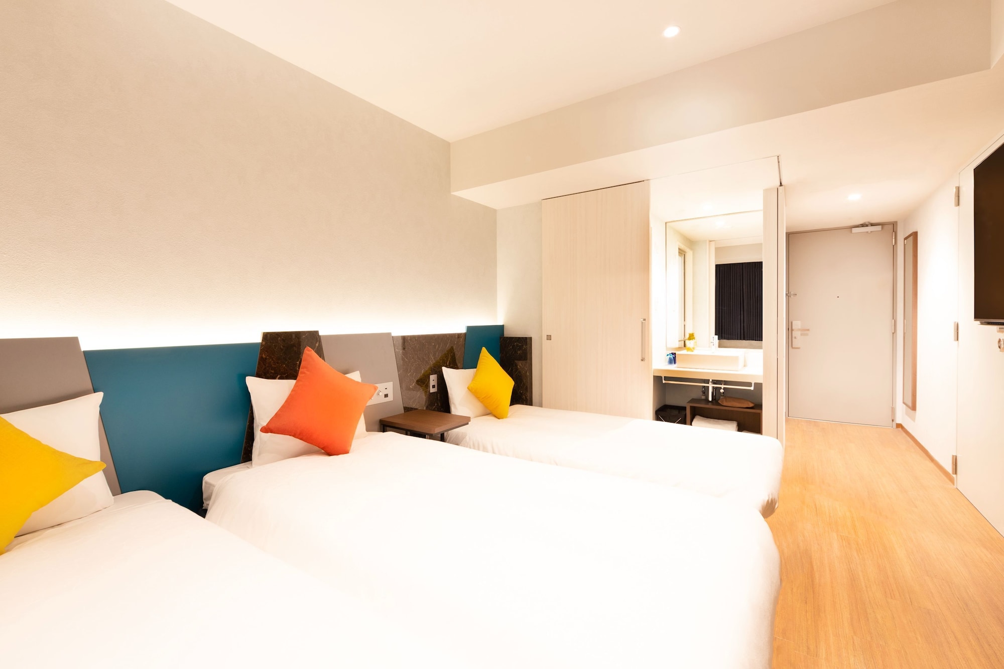SUPERIOR, TWIN BEDS