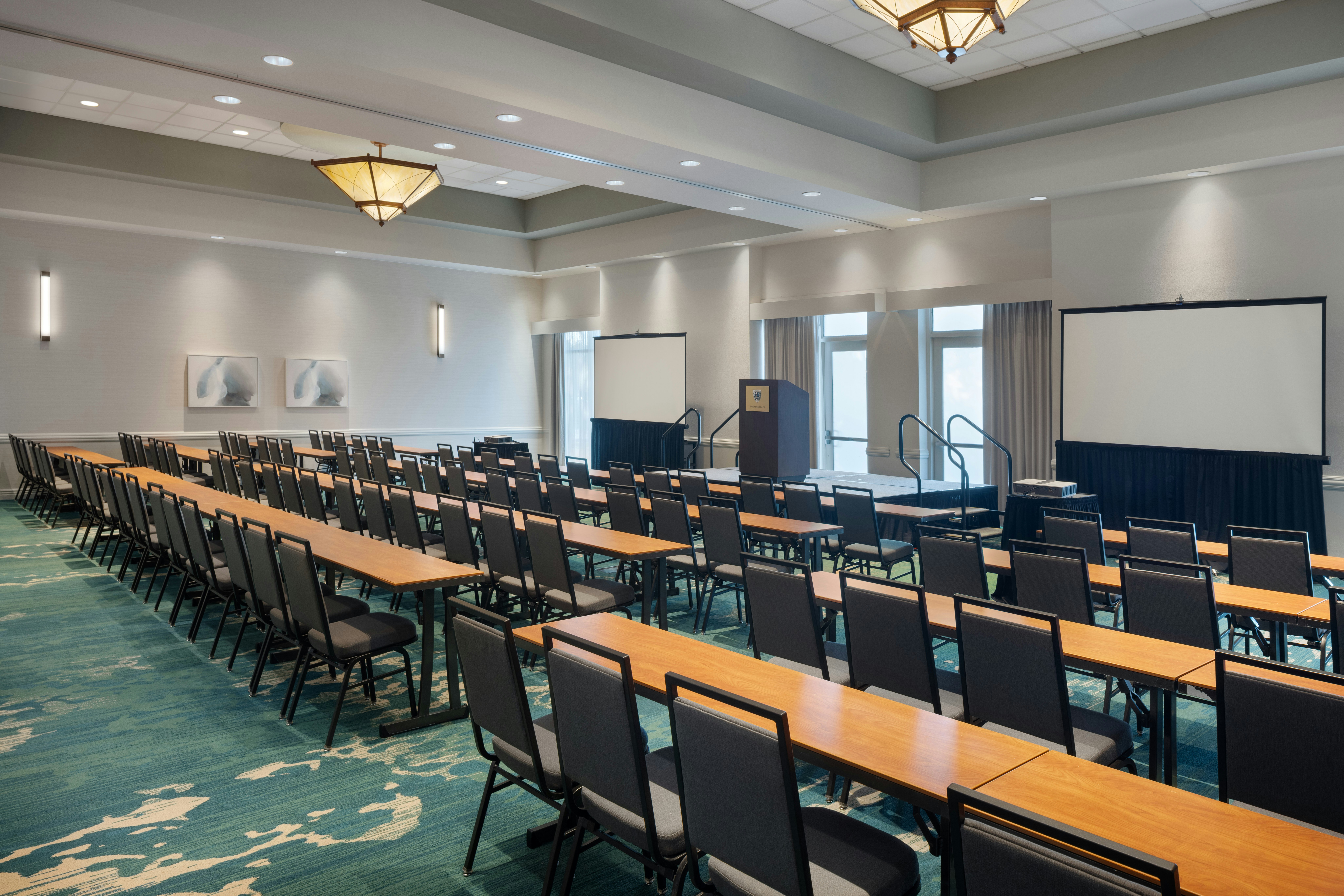 Embassy Suites by Hilton San Marcos Conference Center 55/76