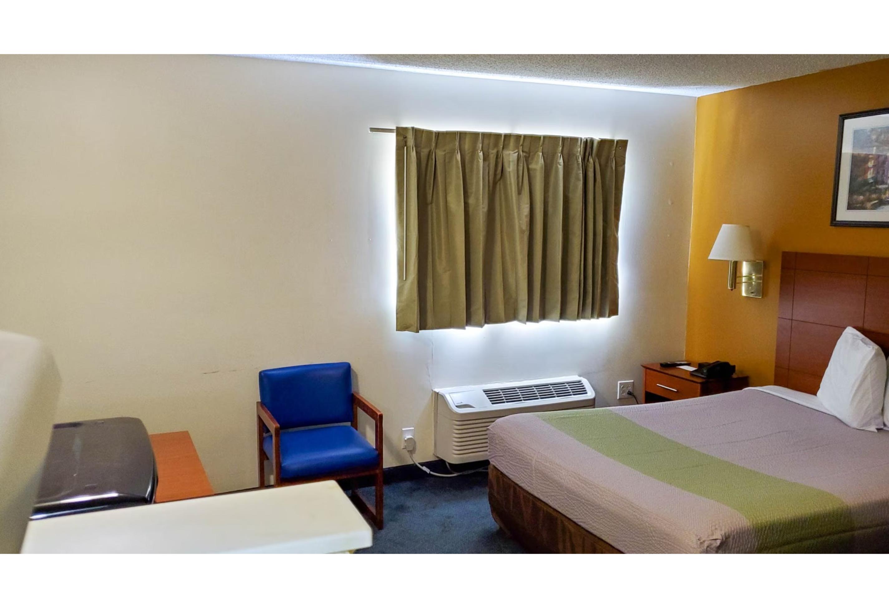 غرفة بسرير كوين للمدخنين