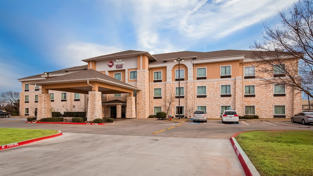 Best Western Plus Christopher Inn & Suites 1/32