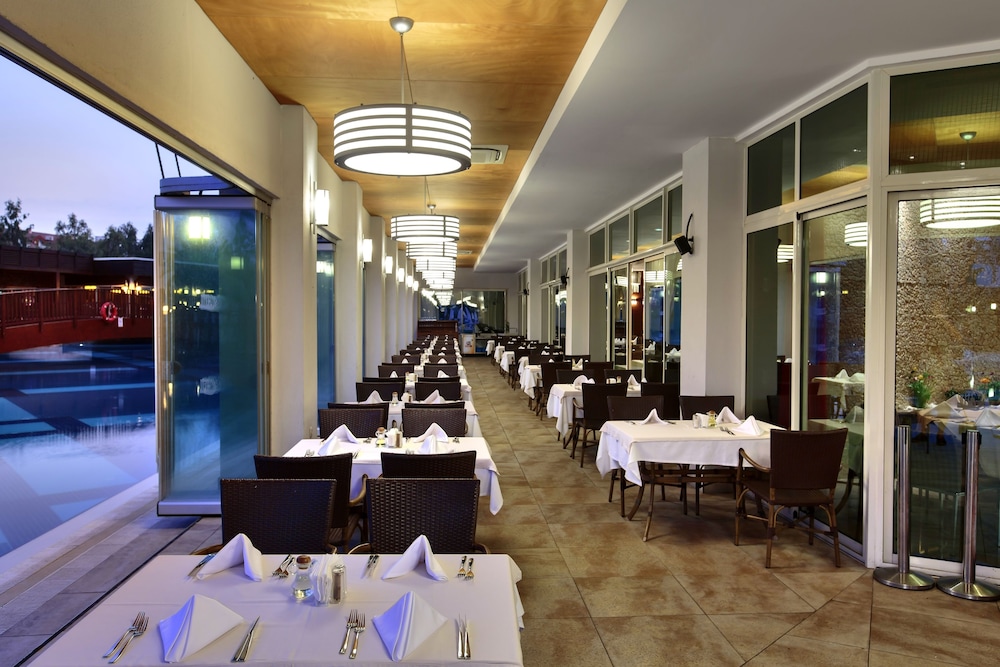 Sunis Evren Beach Resort Hotel and Spa 56/66