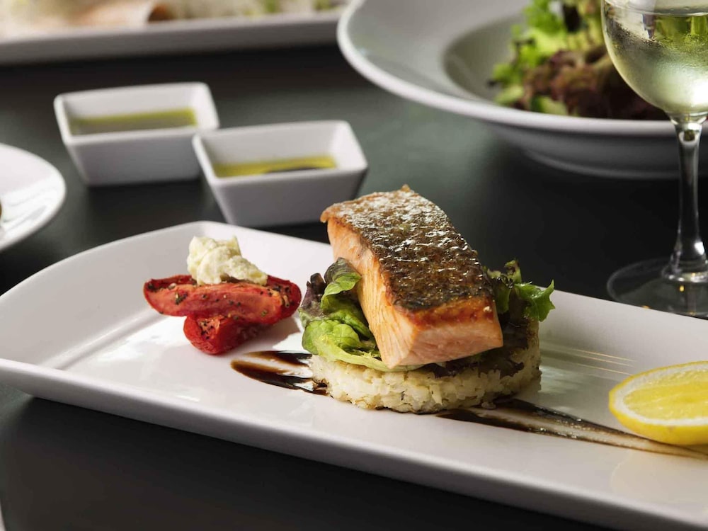 NOVOTEL BRISBANE AIRPORT 24/50