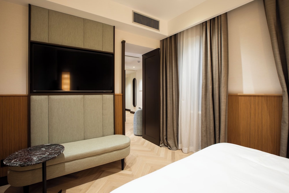 غرفة سوبيريور بسرير كوين، Circle 6 Rome Hotel 5/8